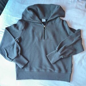 Varley Vine Half Zip Pullover Sweatshirt Medium Gray Funnel Neck Athleisure